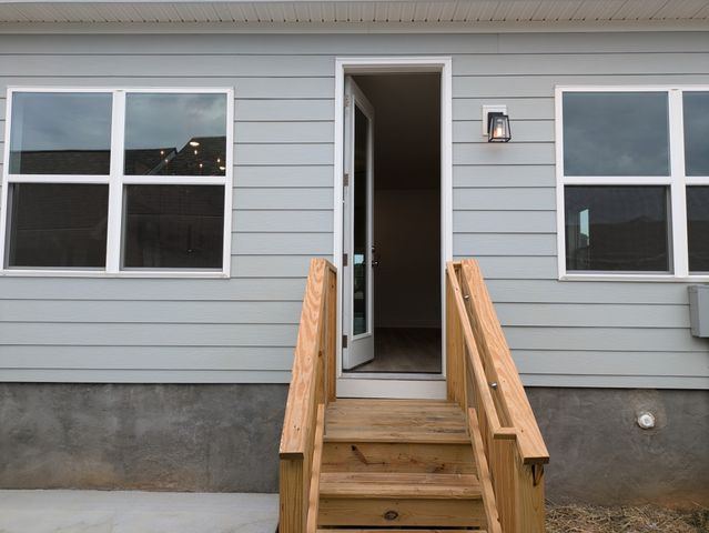 5025 Greentree Dr, Smyrna, TN 37167