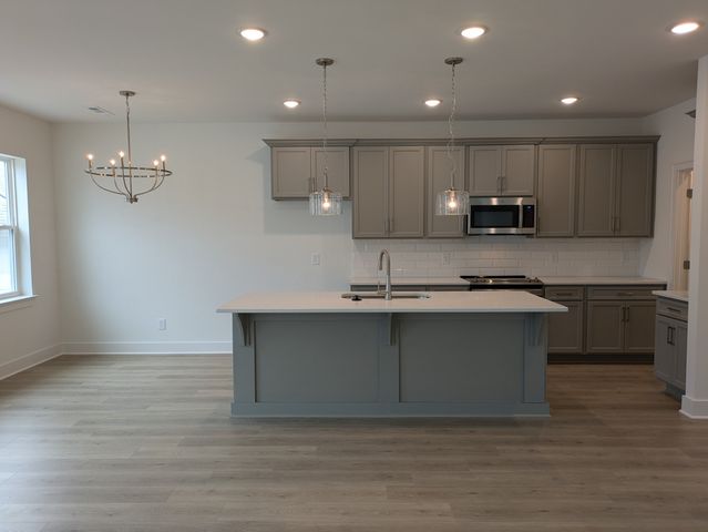 5025 Greentree Dr, Smyrna, TN 37167