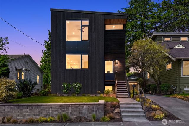7337 10th Avenue NW, Seattle, WA 98117