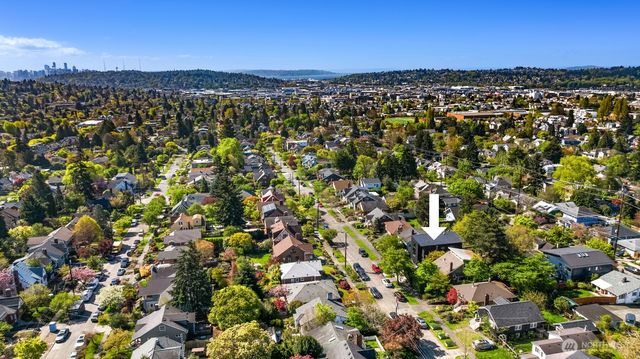 7337 10th Avenue NW, Seattle, WA 98117