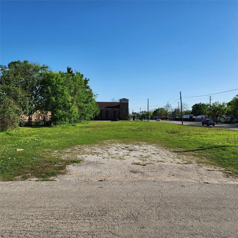 2400 Lockwood Drive, Houston, TX 77020