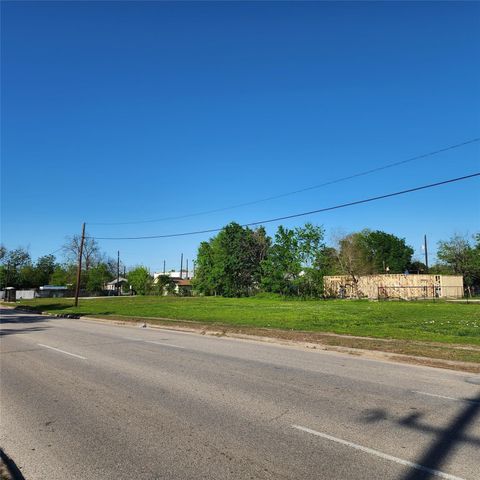 2400 Lockwood Drive, Houston, TX 77020