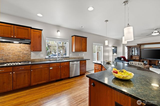 4216 17th Way NE, Olympia, WA 98516