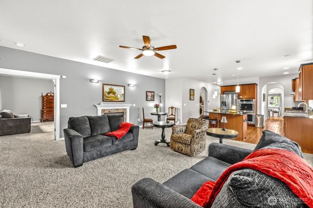 4216 17th Way NE, Olympia, WA 98516