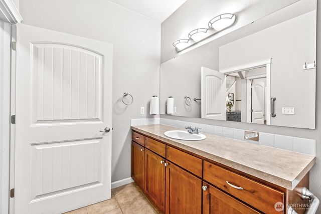 4216 17th Way NE, Olympia, WA 98516