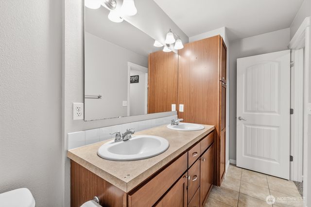 4216 17th Way NE, Olympia, WA 98516