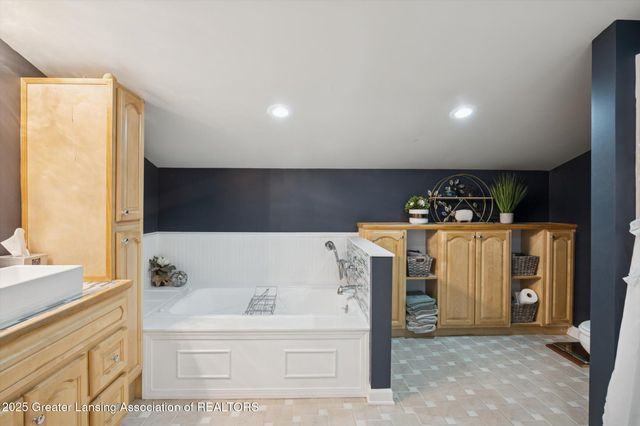 201 W Broad Street, Eaton Rapids, MI 48827