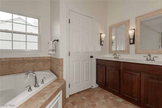 3121 Evans Way, Twinsburg, OH 44087