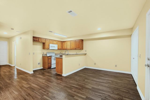 1716 S Waco Street, Van Alstyne, TX 75495