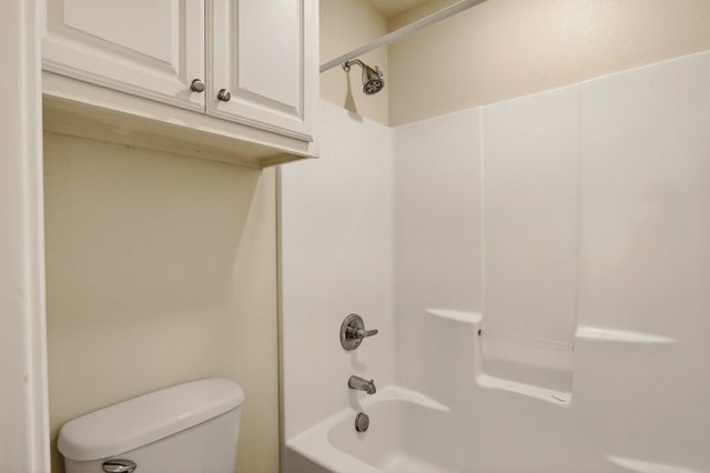 1716 S Waco Street, Van Alstyne, TX 75495