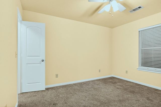 1716 S Waco Street, Van Alstyne, TX 75495