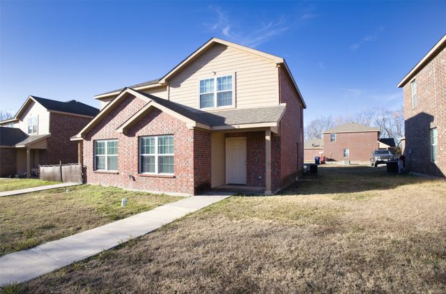 1716 S Waco Street, Van Alstyne, TX 75495