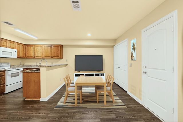 1716 S Waco Street, Van Alstyne, TX 75495