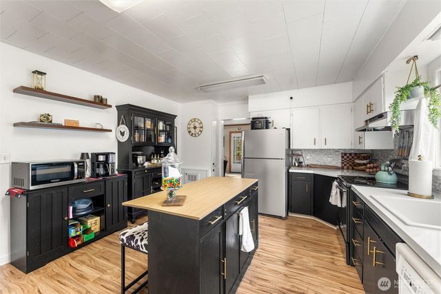 7325 65TH Avenue SE, Snohomish, WA 98290