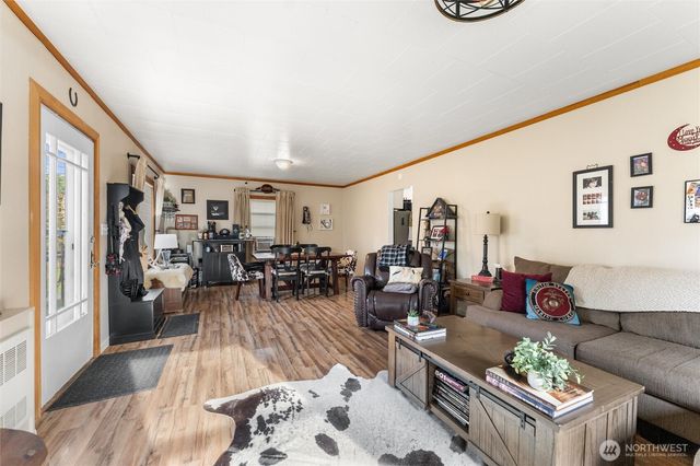 7325 65TH Avenue SE, Snohomish, WA 98290