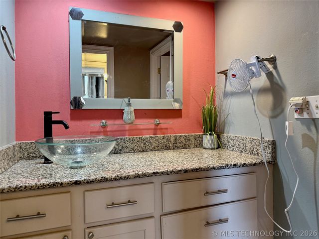 450 W 7th Street 207, Tulsa, OK 74119