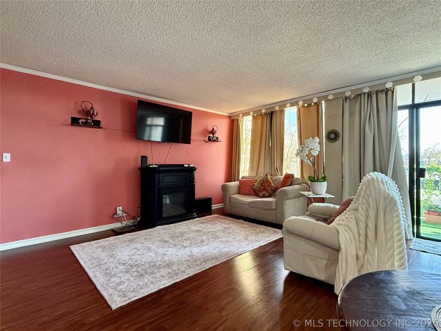 450 W 7th Street 207, Tulsa, OK 74119