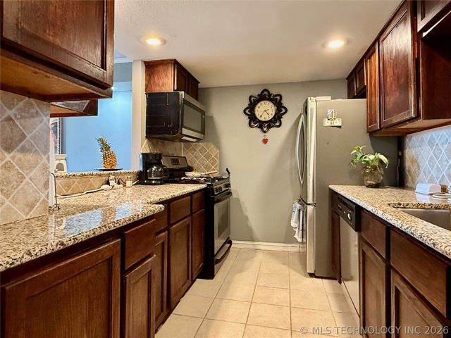 450 W 7th Street 207, Tulsa, OK 74119