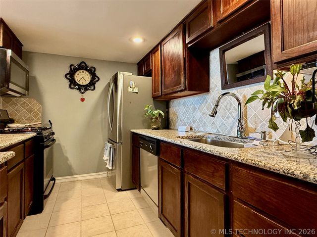 450 W 7th Street 207, Tulsa, OK 74119