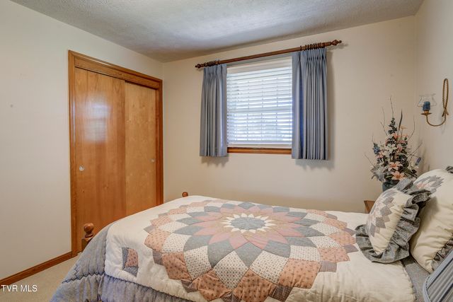 1206 Gray Station Road, Gray, TN 37615
