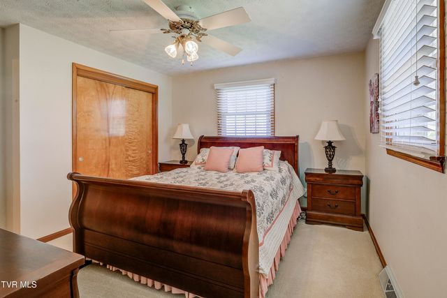 1206 Gray Station Road, Gray, TN 37615