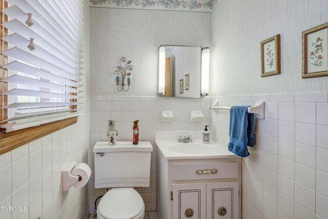1206 Gray Station Road, Gray, TN 37615