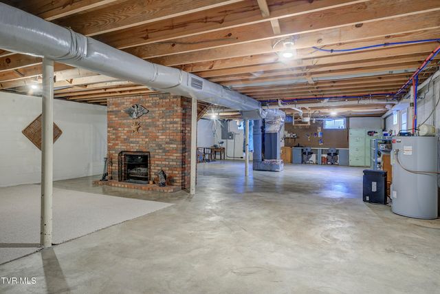 1206 Gray Station Road, Gray, TN 37615
