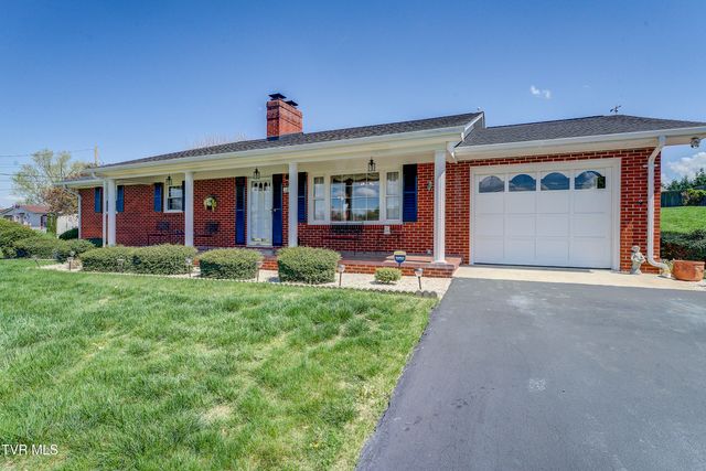 1206 Gray Station Road, Gray, TN 37615