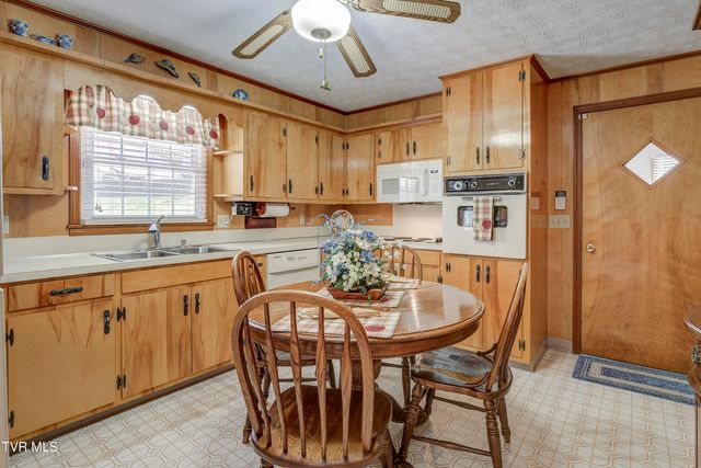 1206 Gray Station Road, Gray, TN 37615