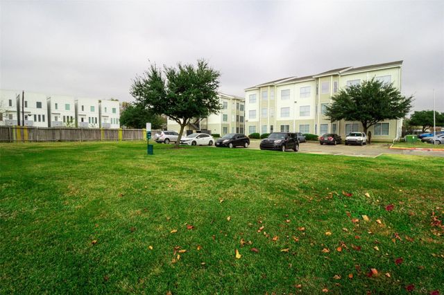 3560 Dixie Drive, Houston, TX 77021