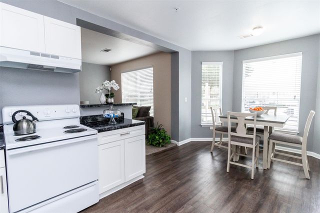 3560 Dixie Drive, Houston, TX 77021