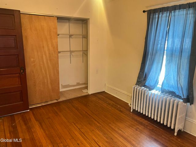 14 Bleeker Avenue, Troy, NY 12180