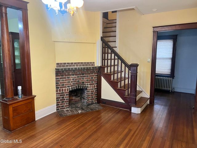 14 Bleeker Avenue, Troy, NY 12180