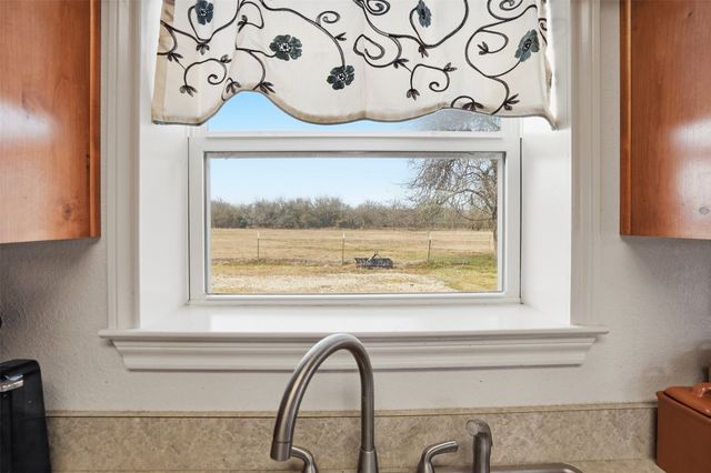 1129 FM 1534, Hillsboro, TX 76645