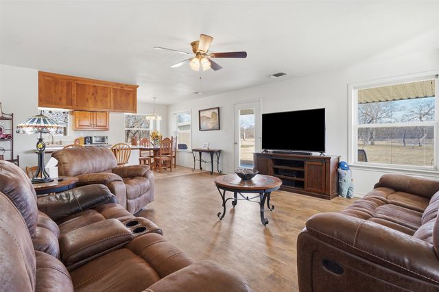 1129 FM 1534, Hillsboro, TX 76645