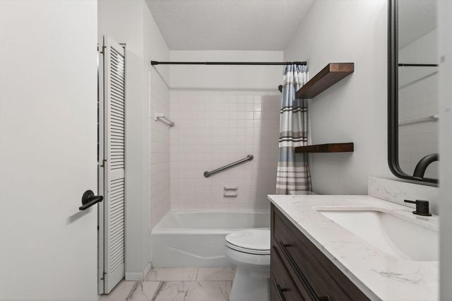 1837 Yuma Lane N, Plymouth, MN 55447