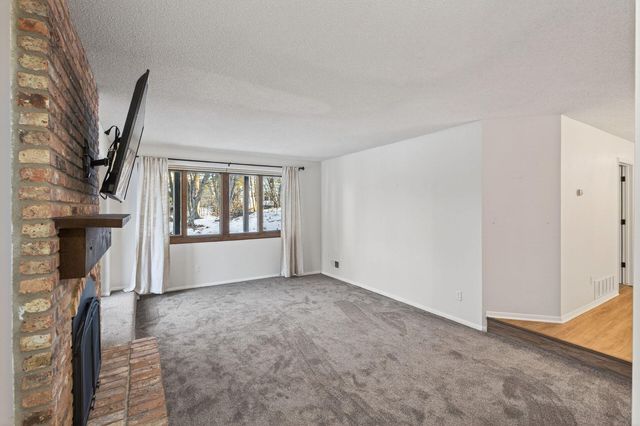 1837 Yuma Lane N, Plymouth, MN 55447