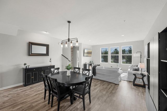 665 Satori Way, Chaska, MN 55318