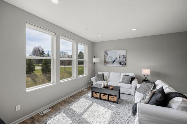 665 Satori Way, Chaska, MN 55318