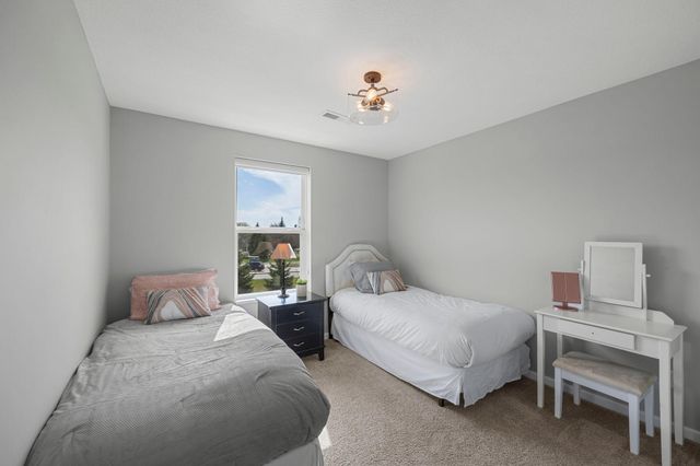 665 Satori Way, Chaska, MN 55318