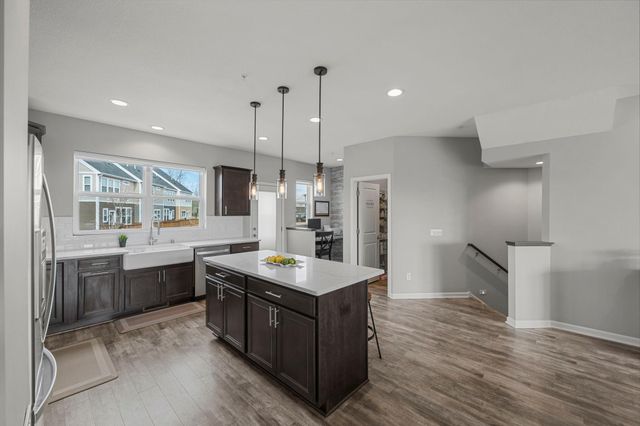 665 Satori Way, Chaska, MN 55318