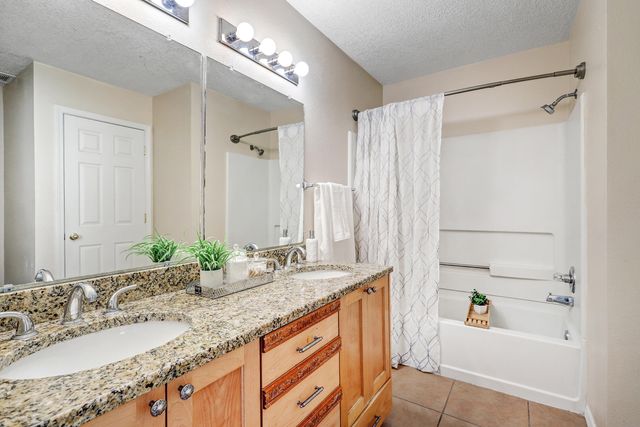 2435 Woodhill Drive NW, Albuquerque, NM 87120