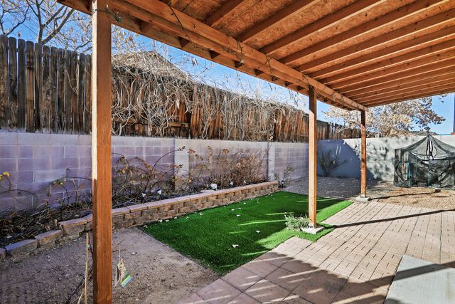 2435 Woodhill Drive NW, Albuquerque, NM 87120