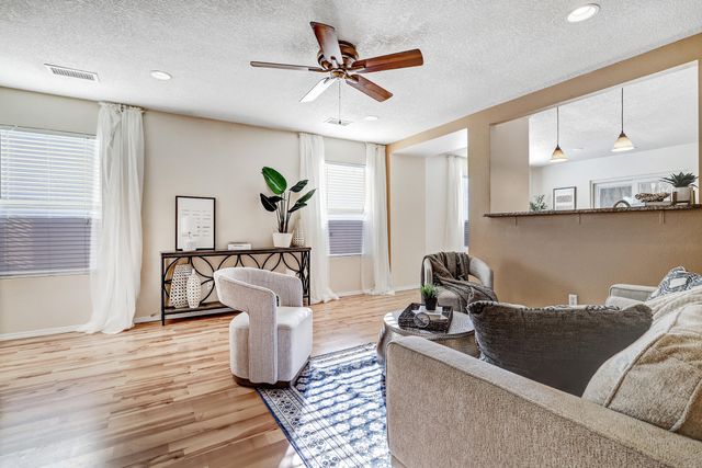 2435 Woodhill Drive NW, Albuquerque, NM 87120