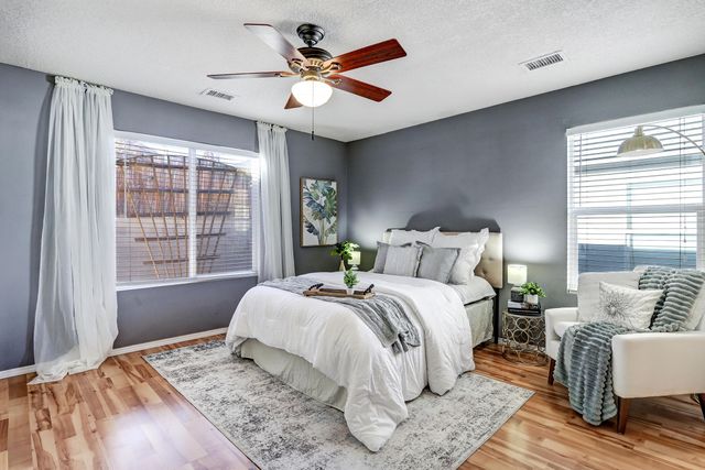 2435 Woodhill Drive NW, Albuquerque, NM 87120