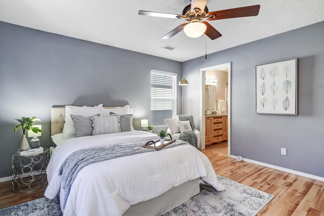 2435 Woodhill Drive NW, Albuquerque, NM 87120