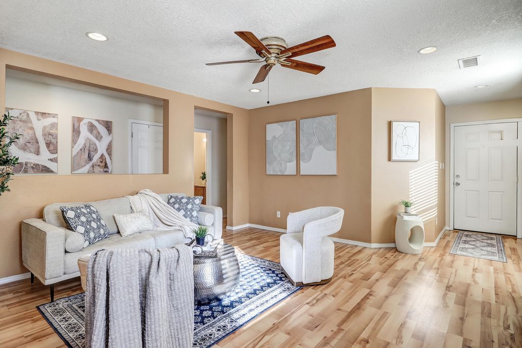 2435 Woodhill Drive NW, Albuquerque, NM 87120