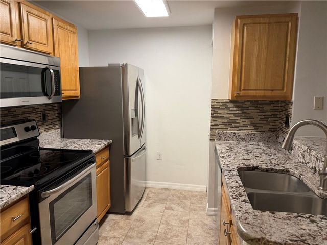 5450 BENTGRASS DRIVE 5-108, Sarasota, FL 34235