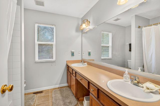 4779 Golden Grove Drive, Groveport, OH 43125