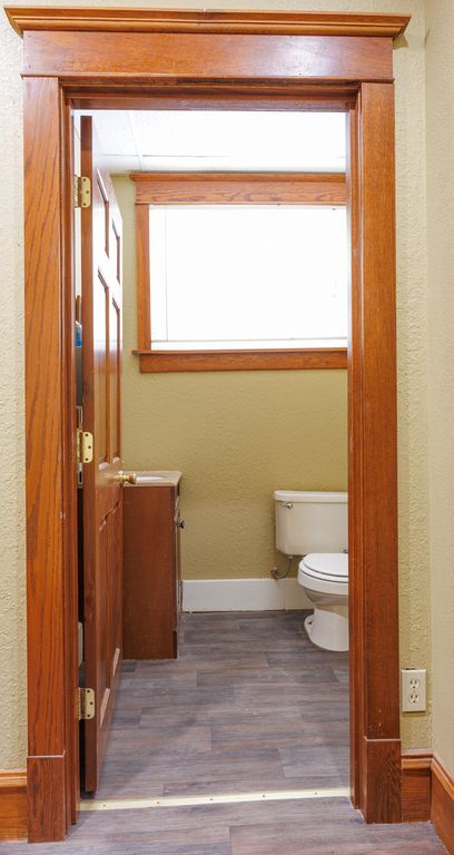 Image 17 of property listing at 1015 W Main Street W, Salem, IL 62881